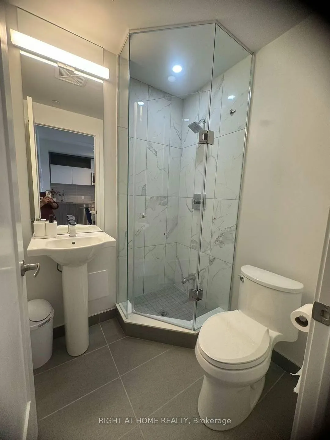 Photo 7 of Unit 1610, 70 princess Street, Toronto, Waterfront Communities — HOMEH