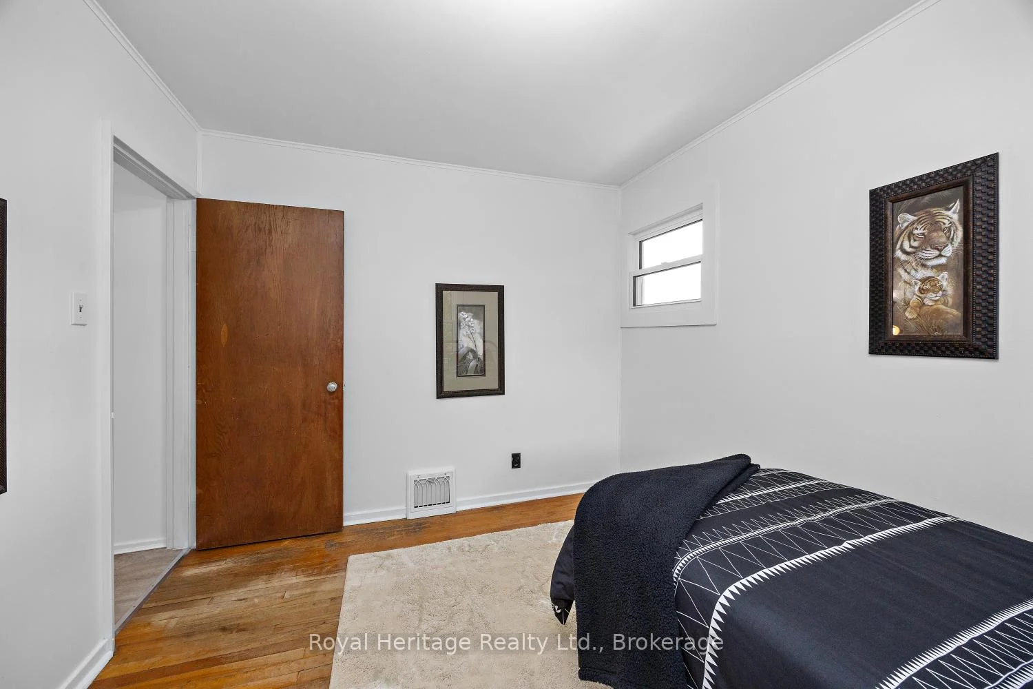 Photo 49 of 722 Gillespie Avenue, Peterborough, Otonabee Ward 1 — HOMEH