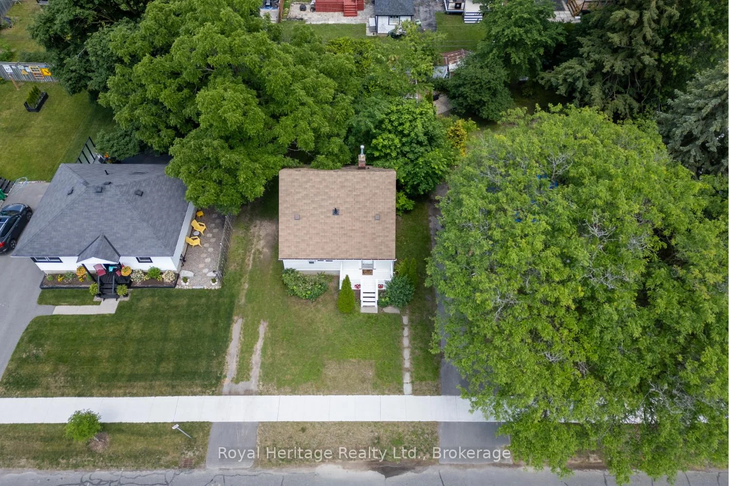 Photo 93 of 722 Gillespie Avenue, Peterborough, Otonabee Ward 1 — HOMEH