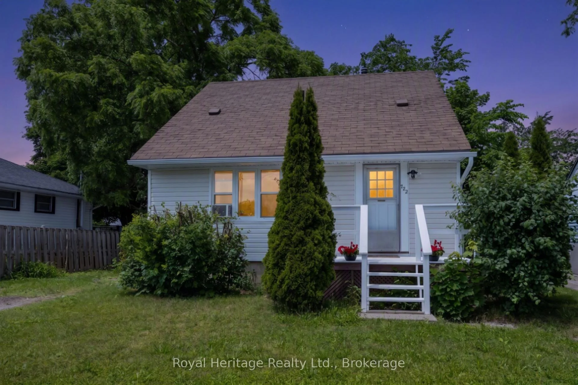 Photo 5 of 722 Gillespie Avenue, Peterborough, Otonabee Ward 1 — HOMEH