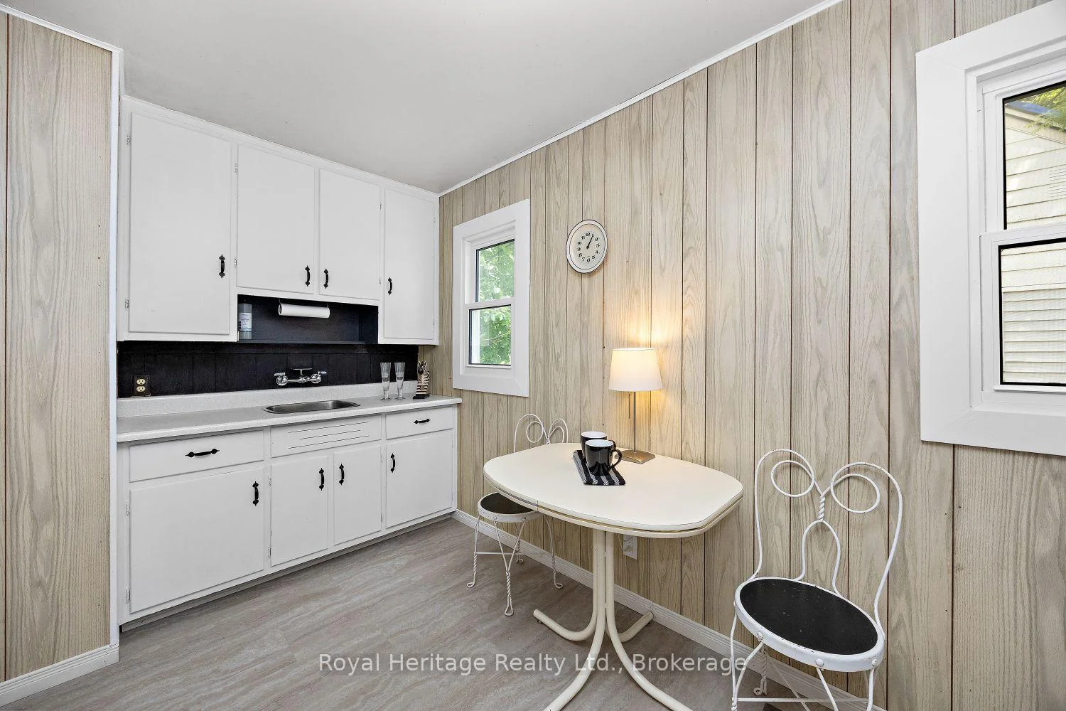 Photo 36 of 722 Gillespie Avenue, Peterborough, Otonabee Ward 1 — HOMEH