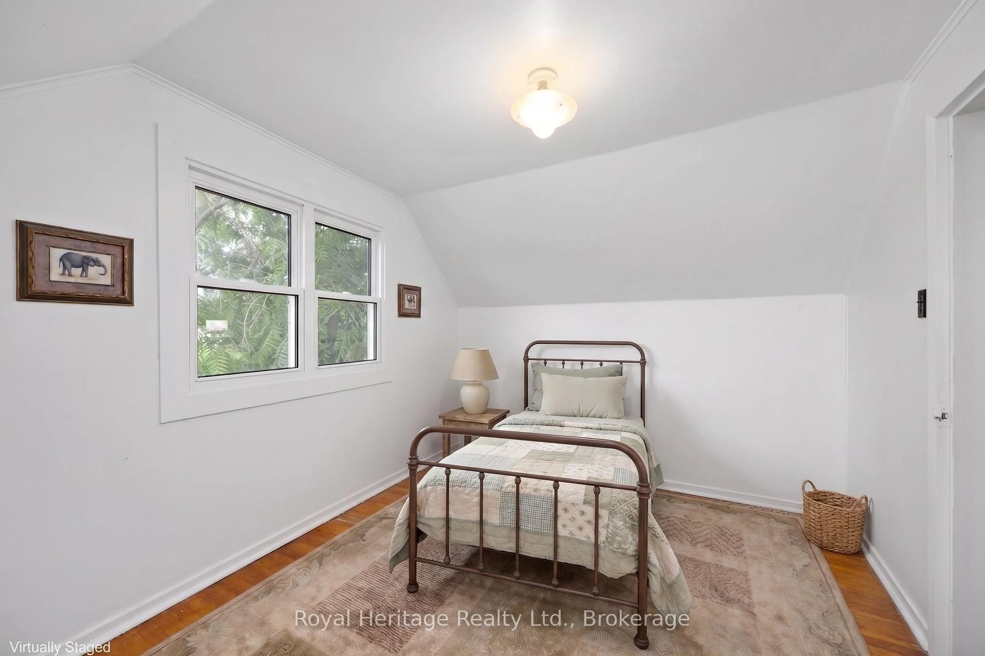 Photo 50 of 722 Gillespie Avenue, Peterborough, Otonabee Ward 1 — HOMEH