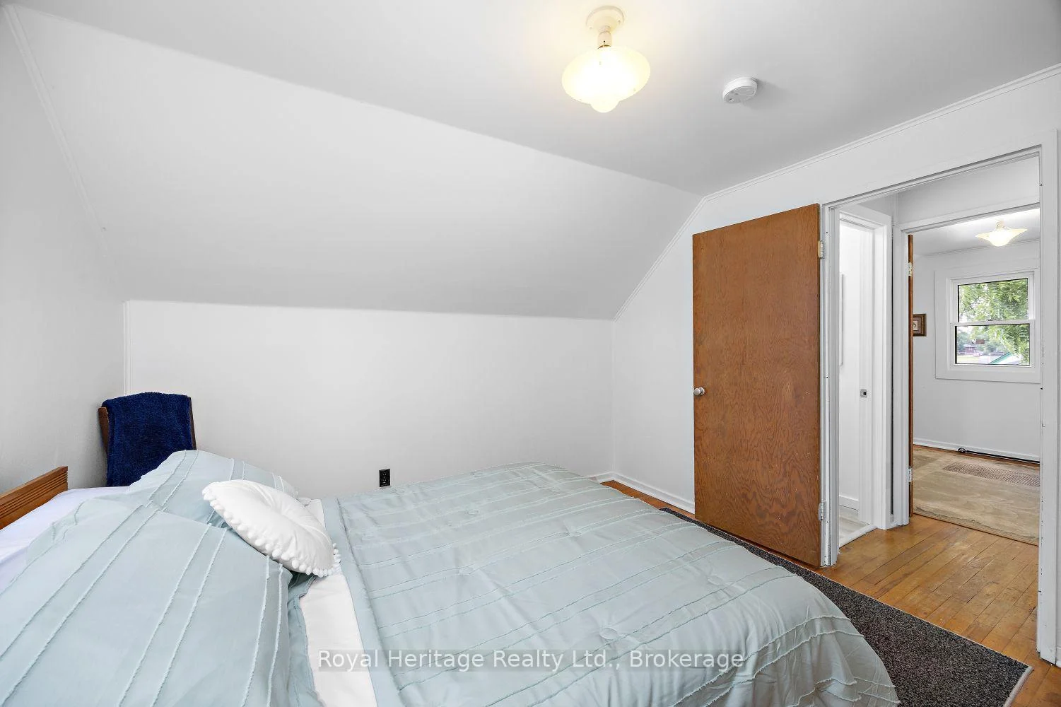 Photo 66 of 722 Gillespie Avenue, Peterborough, Otonabee Ward 1 — HOMEH