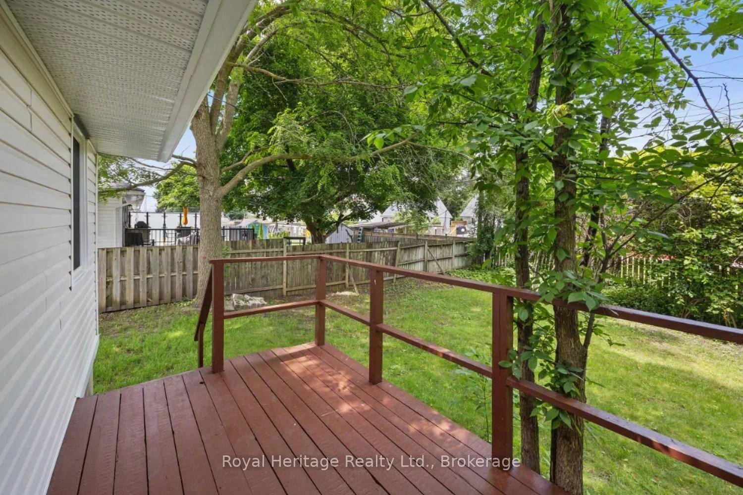 Photo 81 of 722 Gillespie Avenue, Peterborough, Otonabee Ward 1 — HOMEH