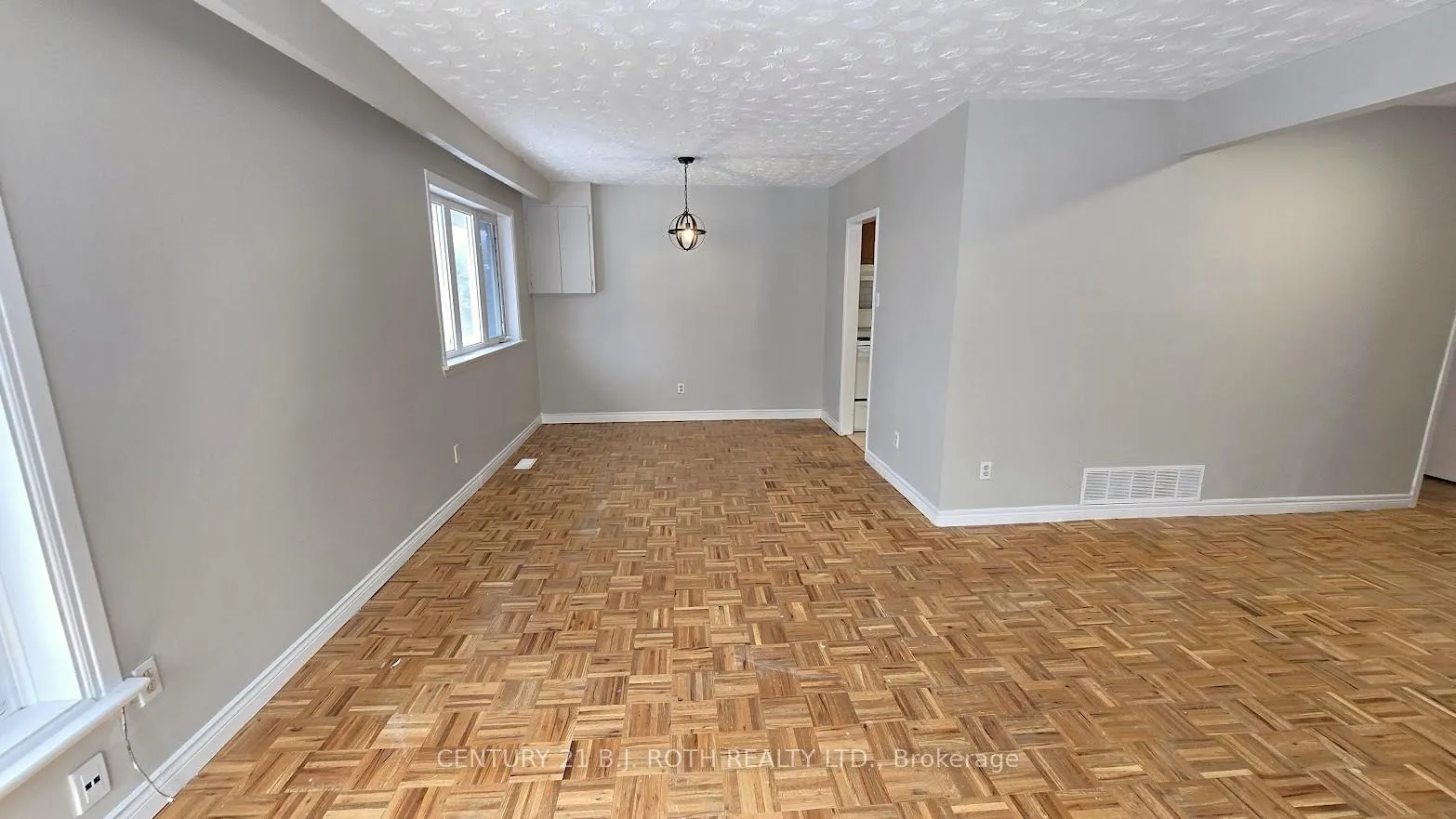 Photo 5 of Unit Upper, 41 Bayview Drive, Barrie, Allandale — HOMEH