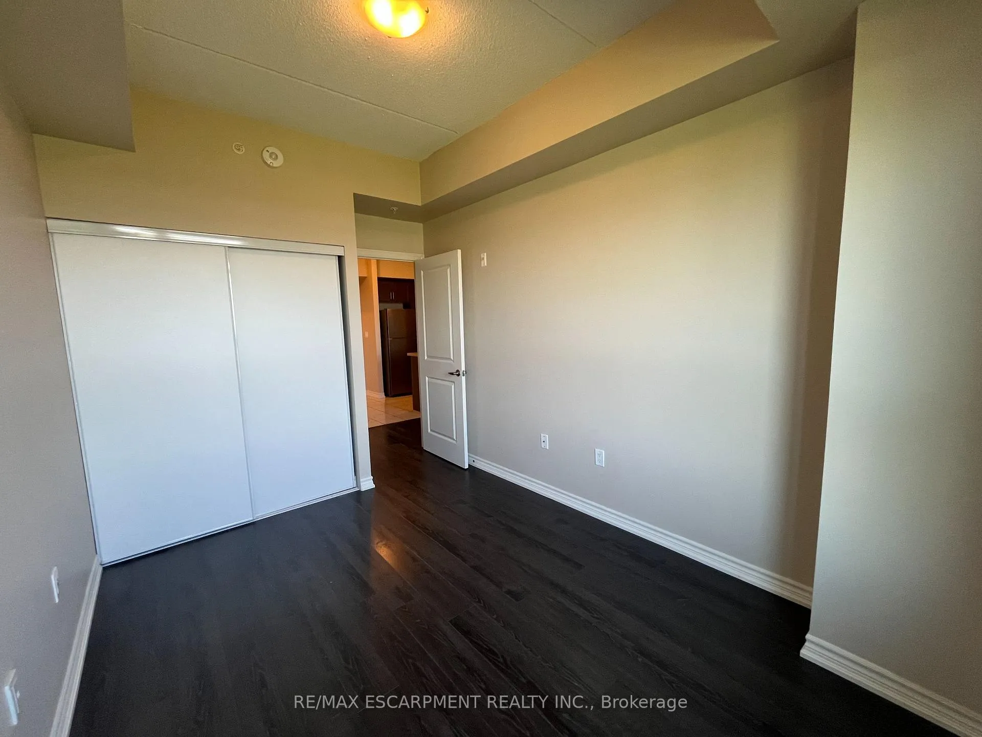 Photo 4 of Unit 509, 640 Sauve Street, Milton, Beaty — HOMEH