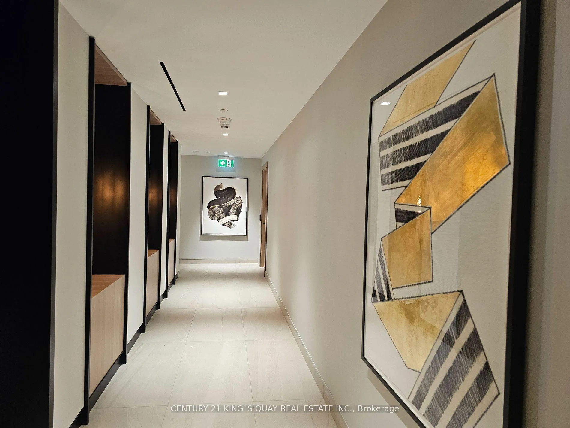 Photo 3 of Unit 2008, 127 Broadway Avenue, Toronto, Mount Pleasant West — HOMEH