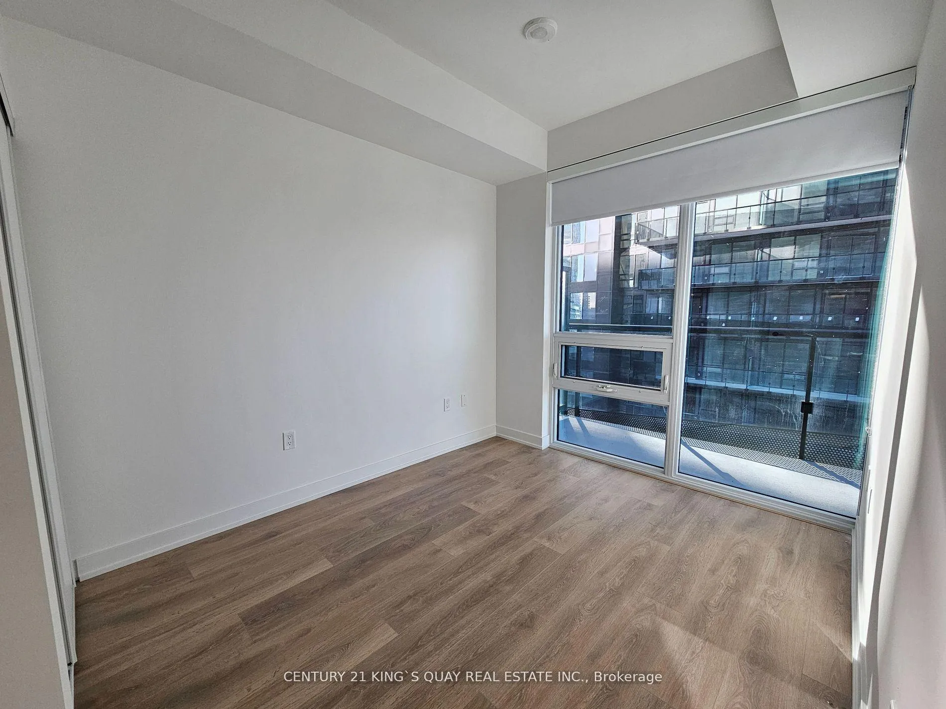 Photo 5 of Unit 2008, 127 Broadway Avenue, Toronto, Mount Pleasant West — HOMEH