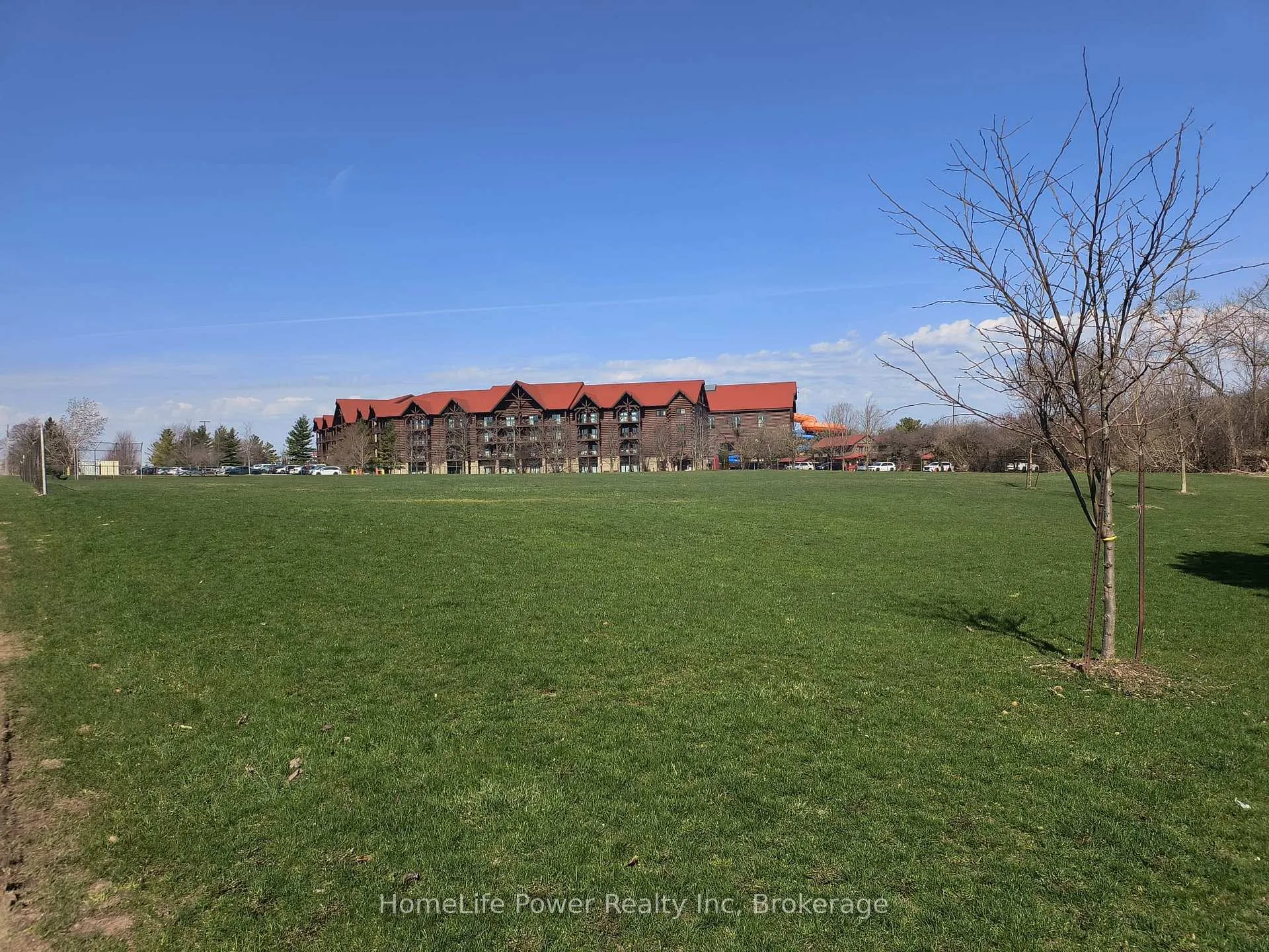 Photo 2 of 4077 Hickson Avenue, Niagara Falls, Downtown — HOMEH