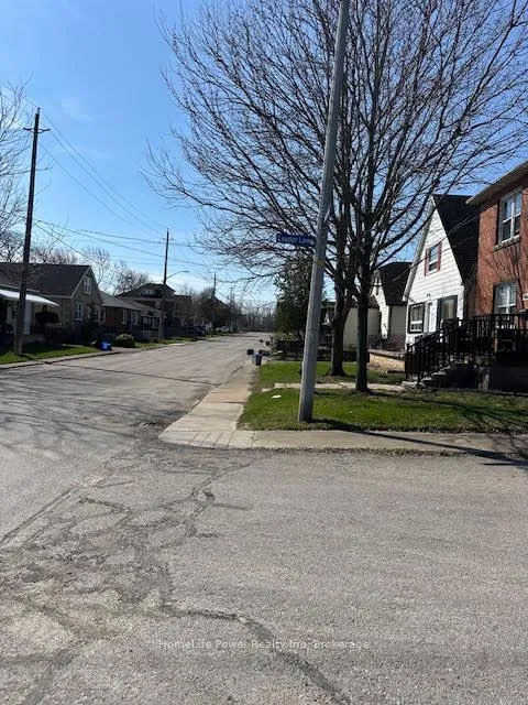 Photo 9 of 4077 Hickson Avenue, Niagara Falls, Downtown — HOMEH