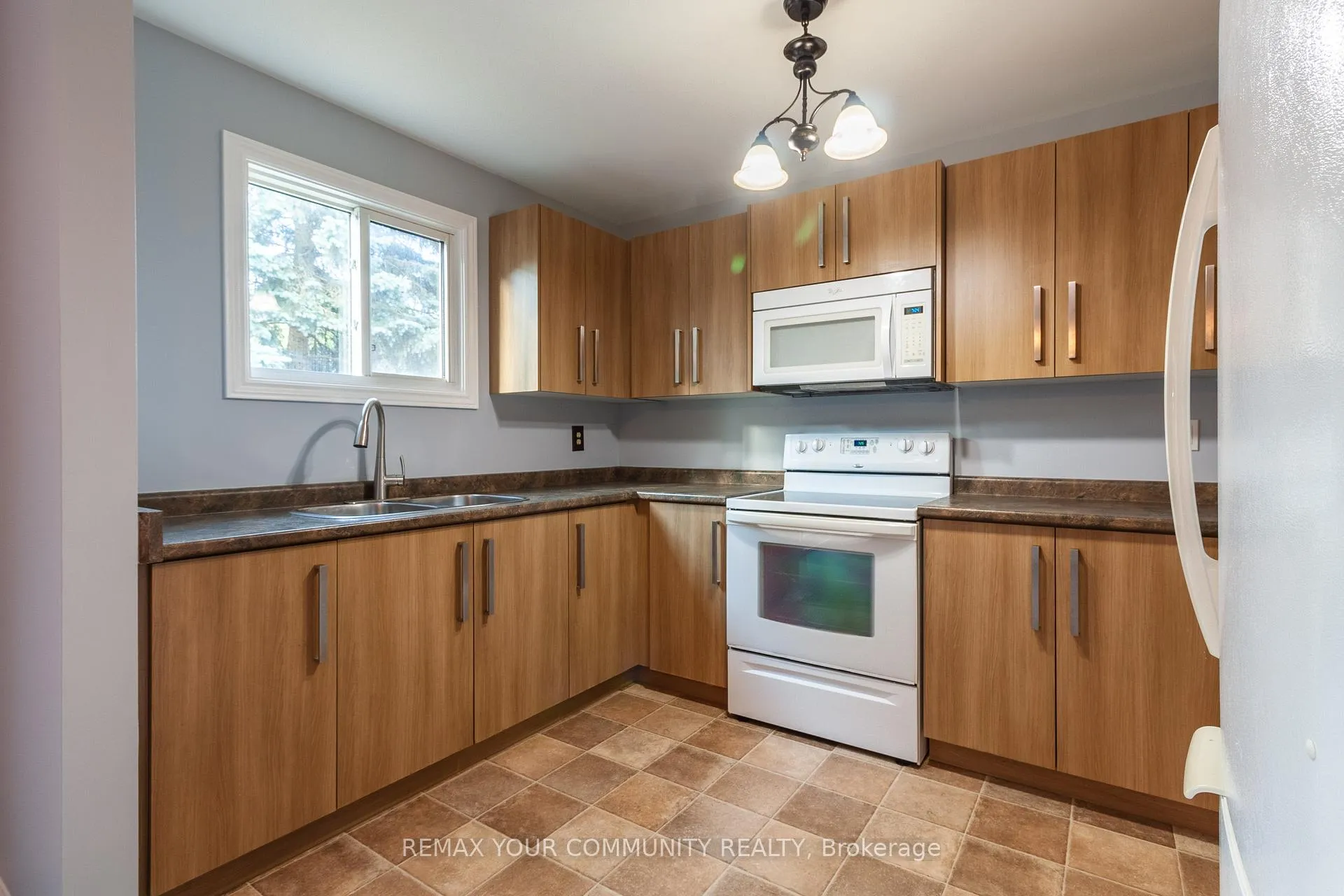 Photo 21 of Unit 2, 160 Conway Drive, London, South X — HOMEH