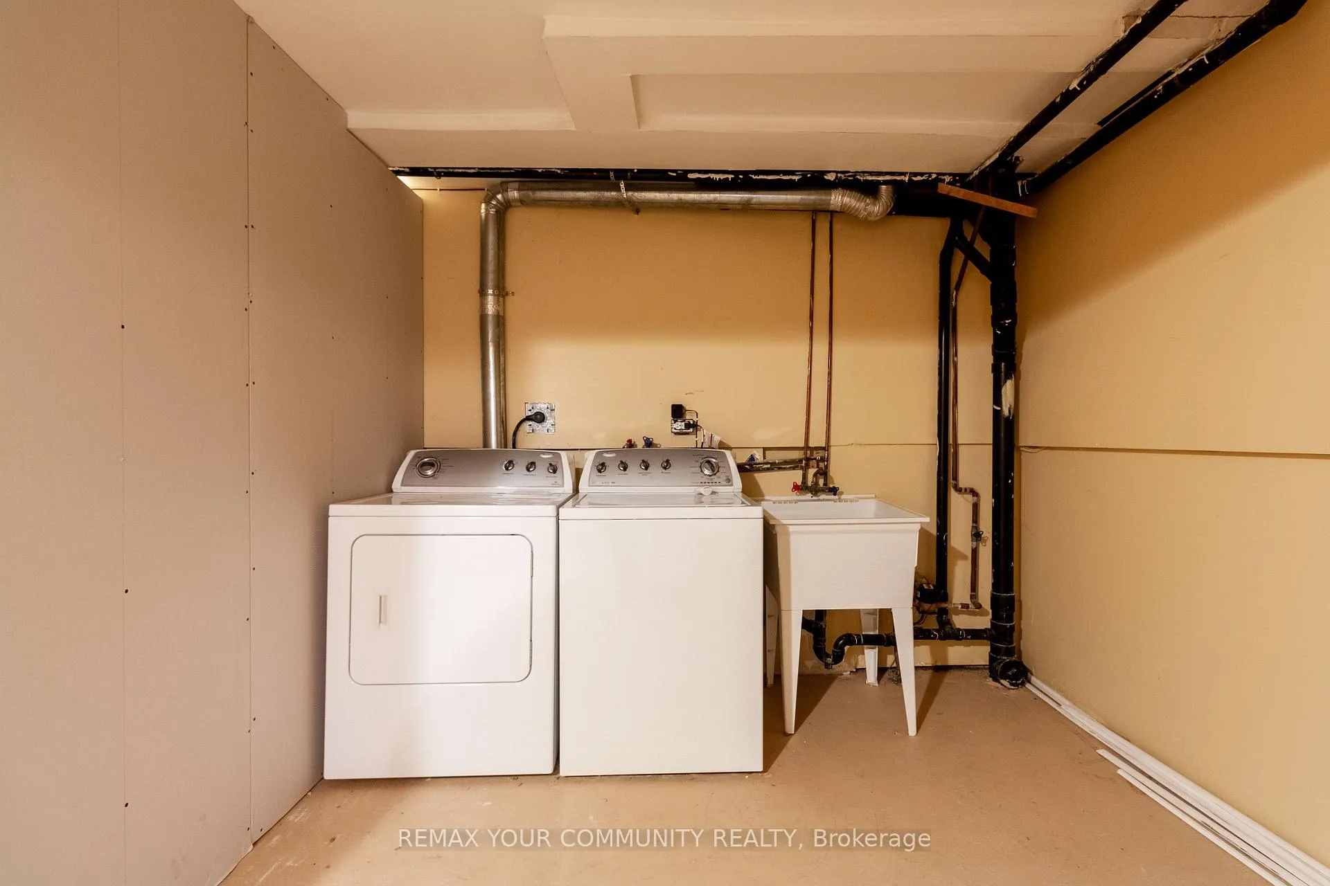 Photo 43 of Unit 2, 160 Conway Drive, London, South X — HOMEH
