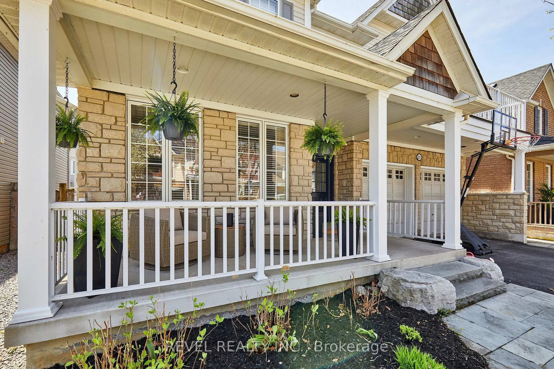 Photo 2 of 21 Parish Avenue, Ajax, South East — HOMEH