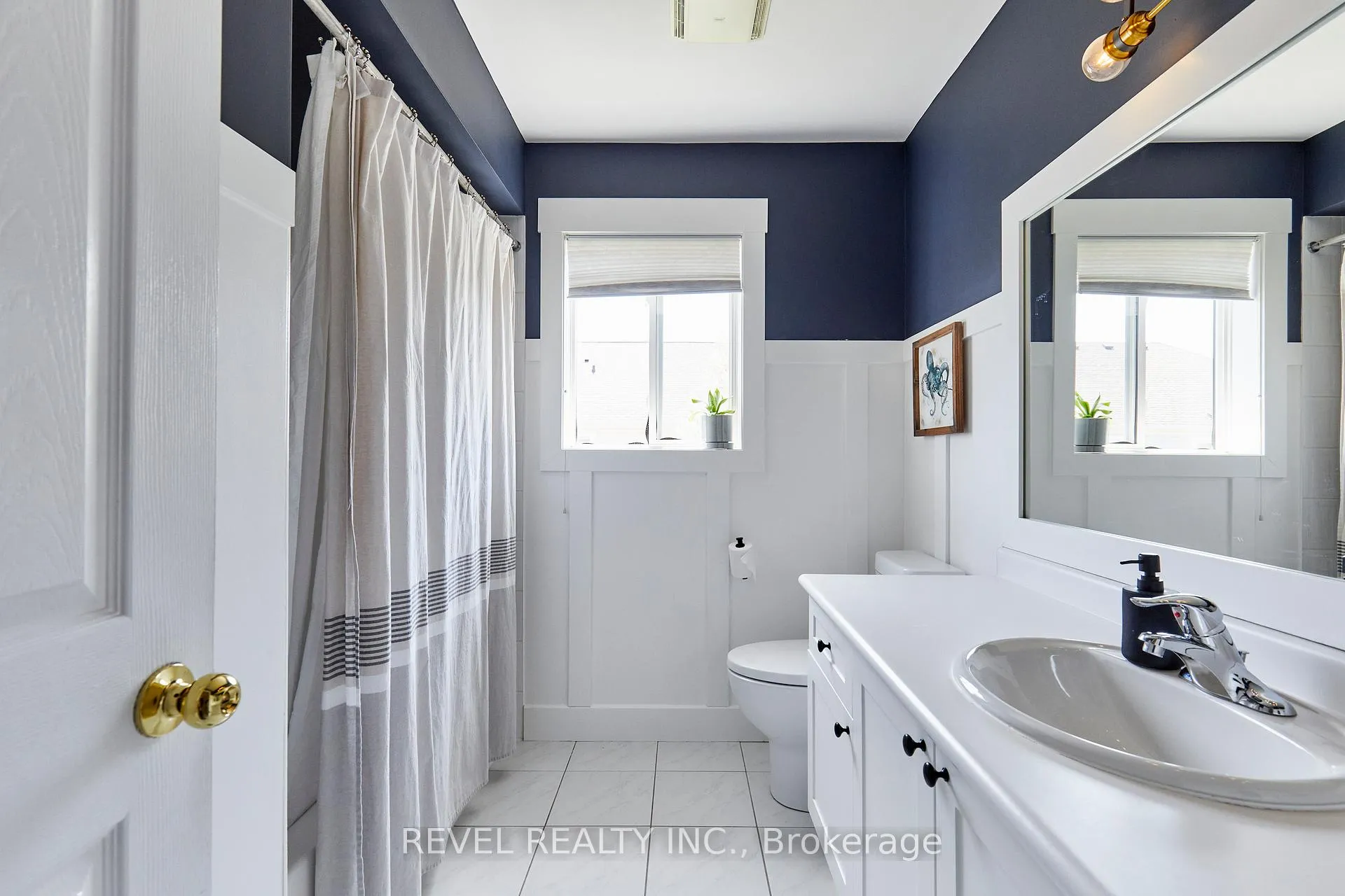 Photo 25 of 21 Parish Avenue, Ajax, South East — HOMEH