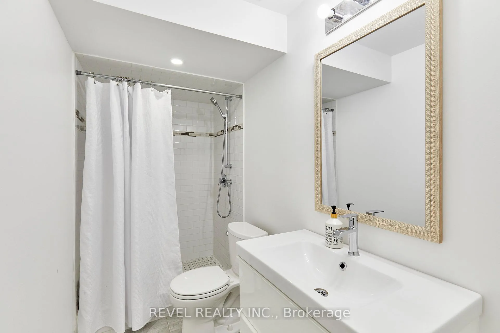 Photo 30 of 21 Parish Avenue, Ajax, South East — HOMEH