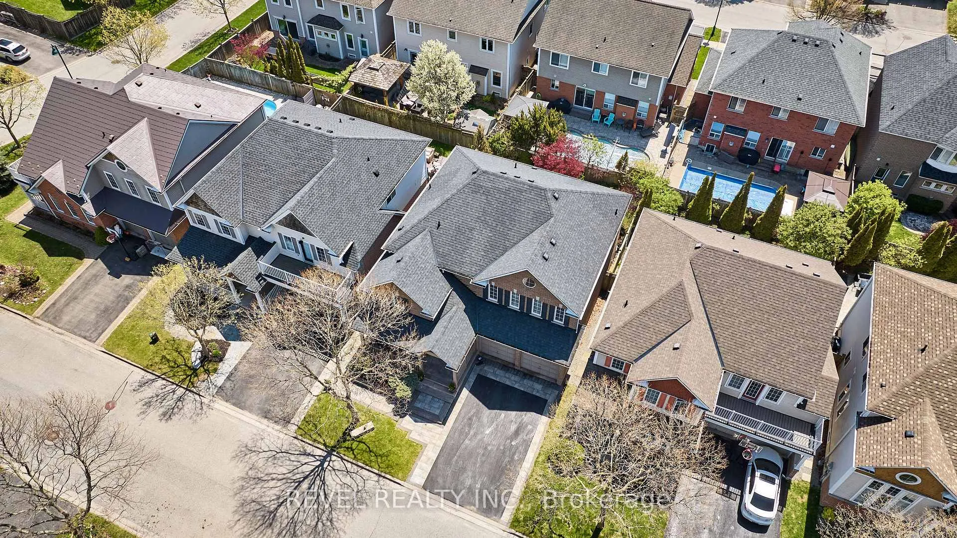 Photo 33 of 21 Parish Avenue, Ajax, South East — HOMEH