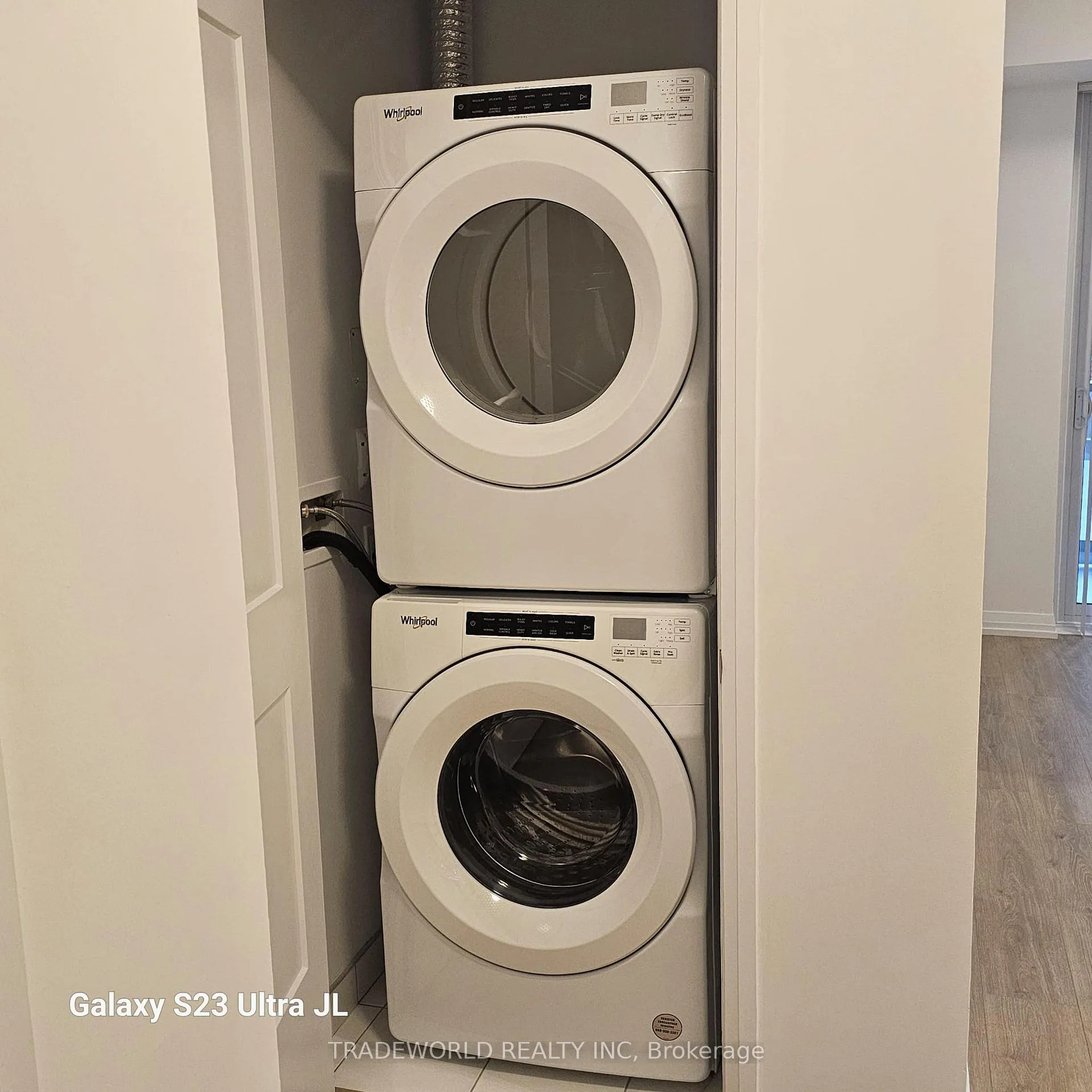 Photo 10 of Unit 718, 50 Dunfield Avenue, Toronto, Mount Pleasant West — HOMEH