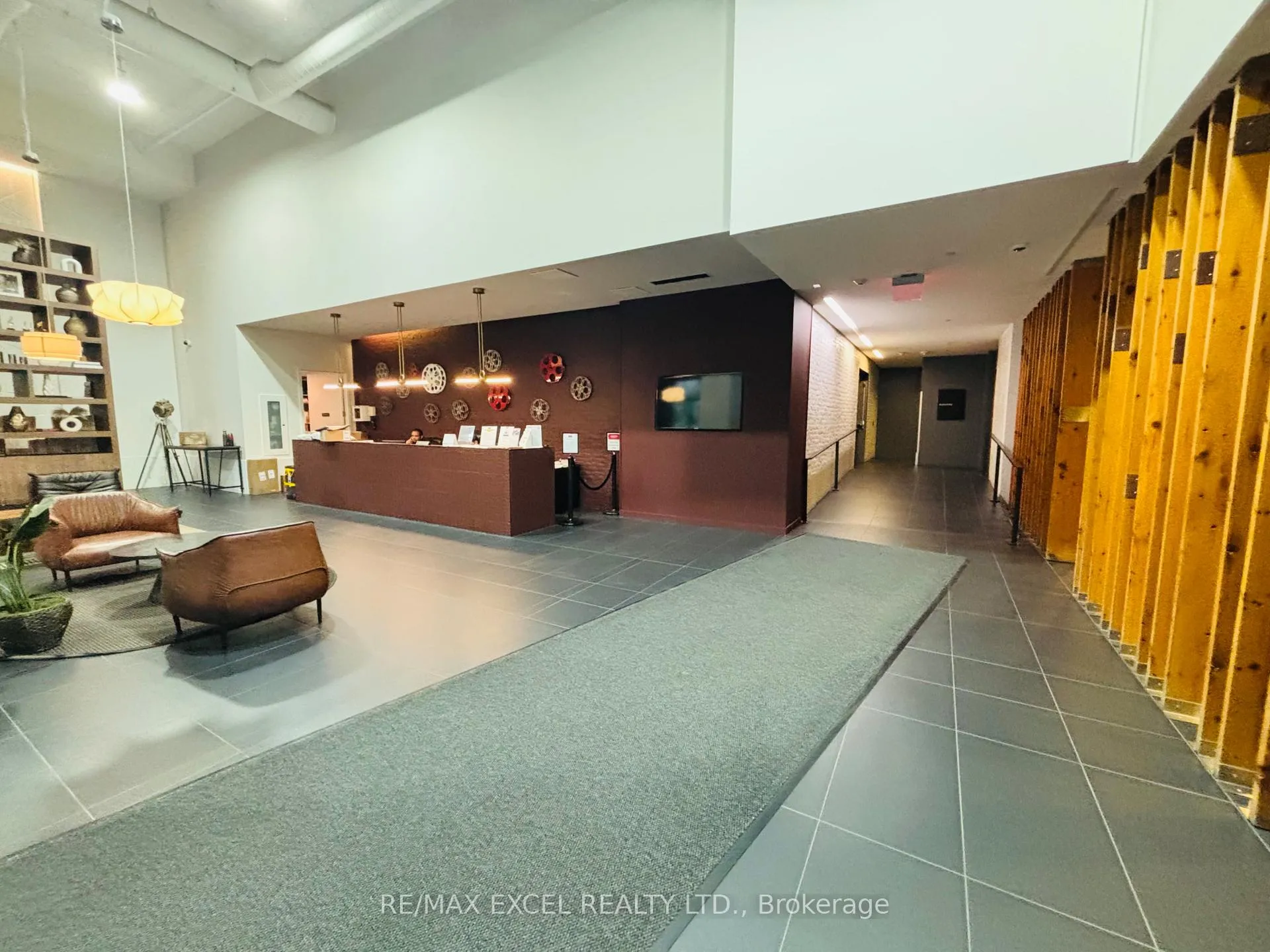 Photo 3 of Unit 901, 21 Widmer Street, Toronto, Waterfront Communities — HOMEH