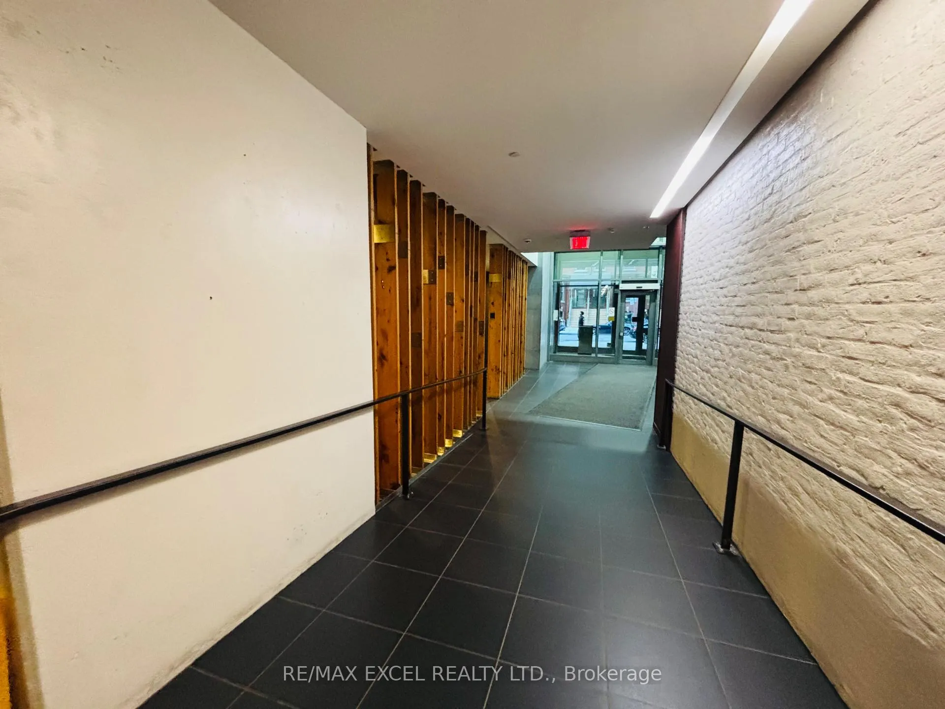 Photo 4 of Unit 901, 21 Widmer Street, Toronto, Waterfront Communities — HOMEH