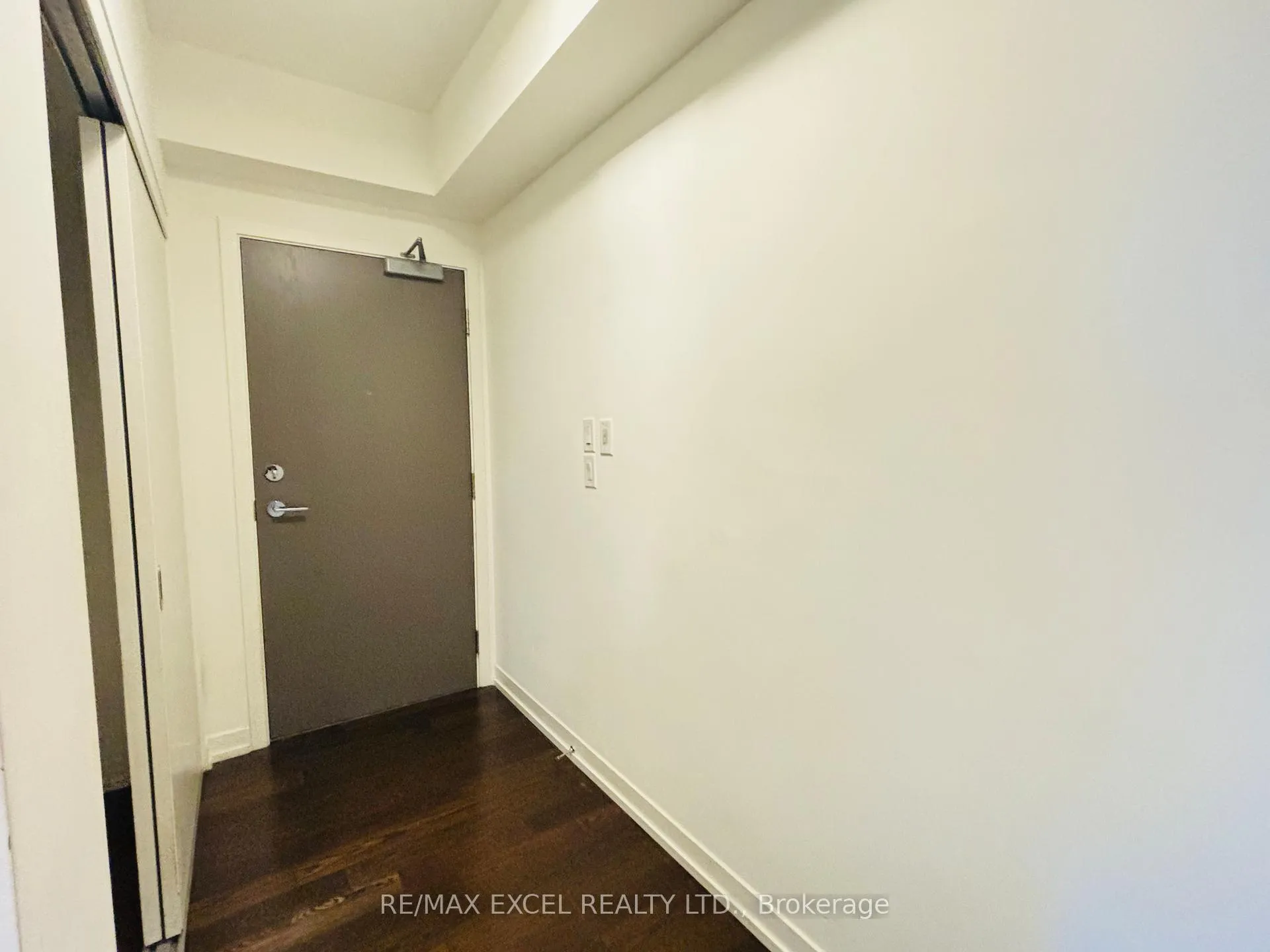 Photo 7 of Unit 901, 21 Widmer Street, Toronto, Waterfront Communities — HOMEH