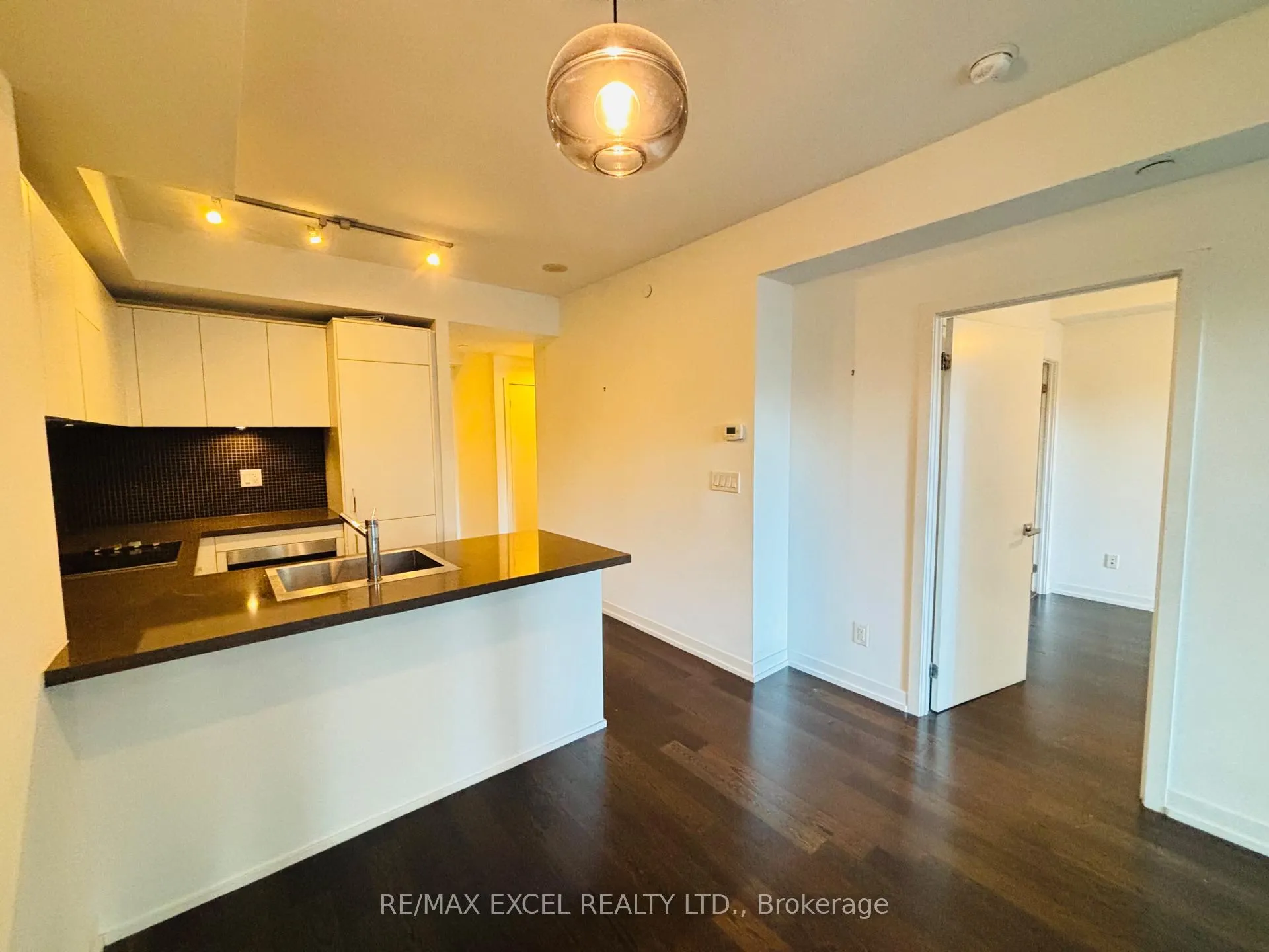 Photo 11 of Unit 901, 21 Widmer Street, Toronto, Waterfront Communities — HOMEH