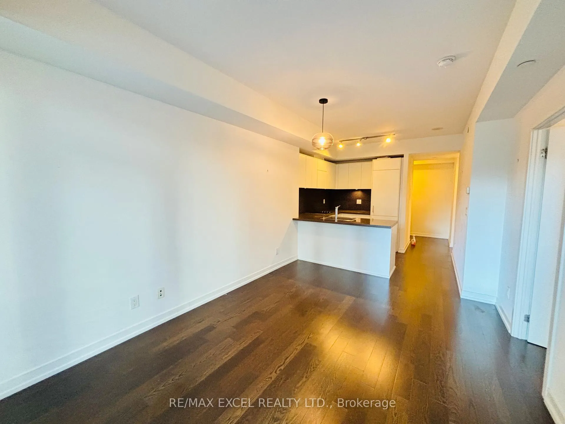 Photo 12 of Unit 901, 21 Widmer Street, Toronto, Waterfront Communities — HOMEH