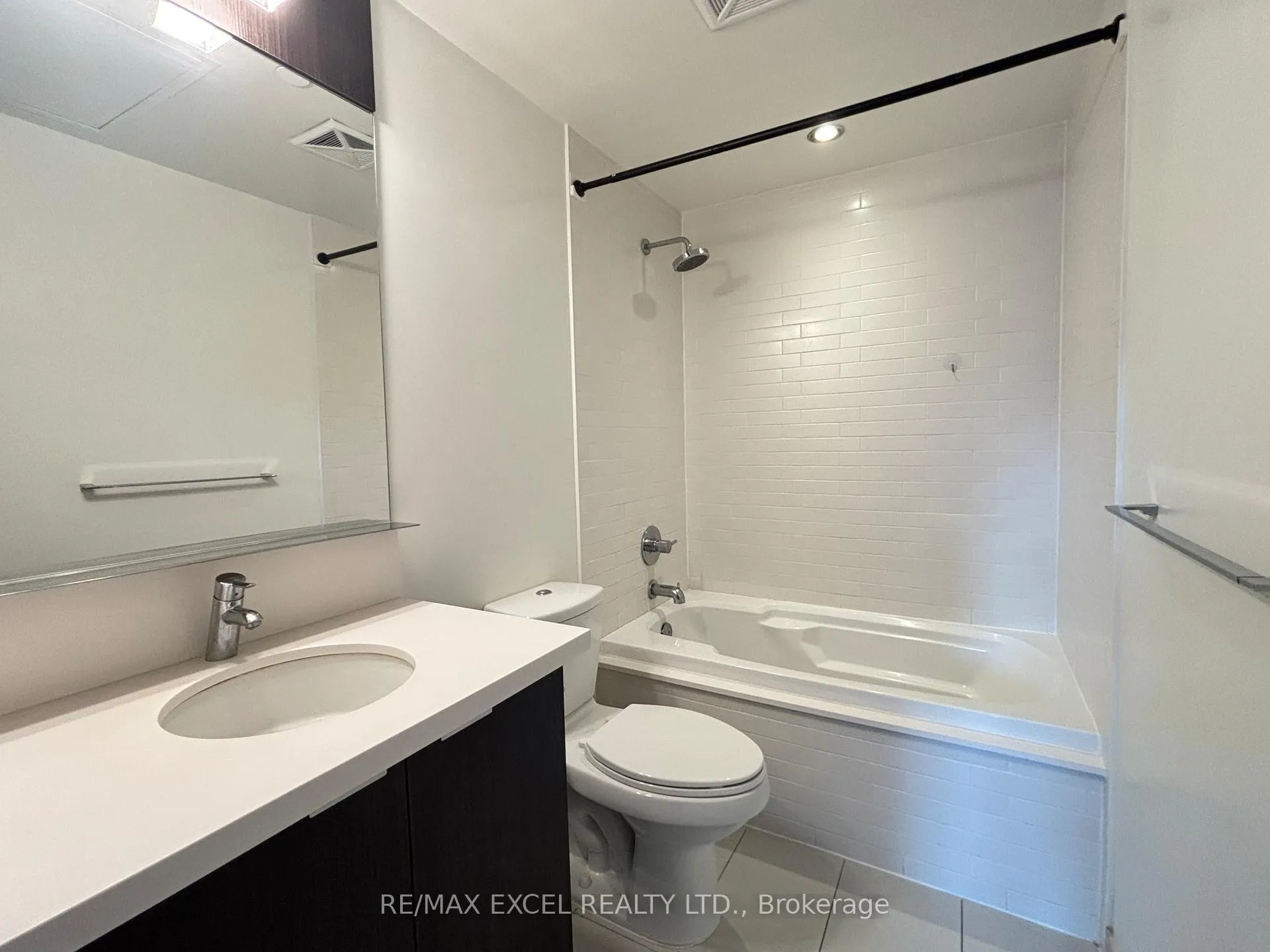 Photo 17 of Unit 901, 21 Widmer Street, Toronto, Waterfront Communities — HOMEH