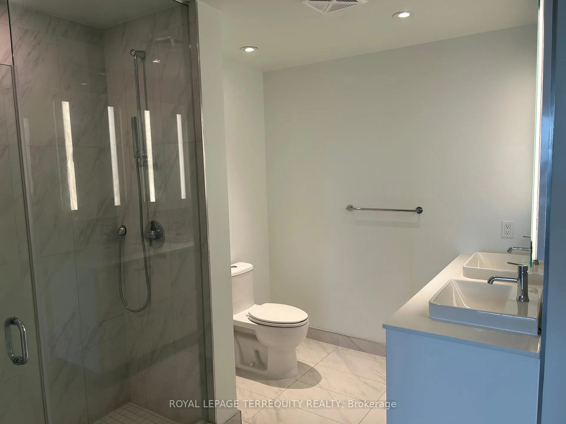 Photo 15 of Unit 1803, 480 Front Street W, Toronto, Waterfront Communities — HOMEH
