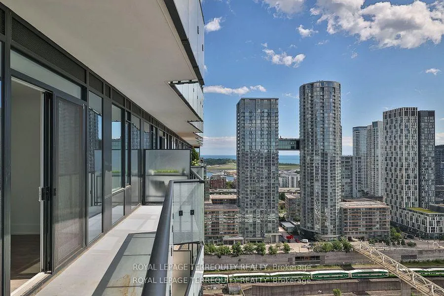 Photo 16 of Unit 1803, 480 Front Street W, Toronto, Waterfront Communities — HOMEH