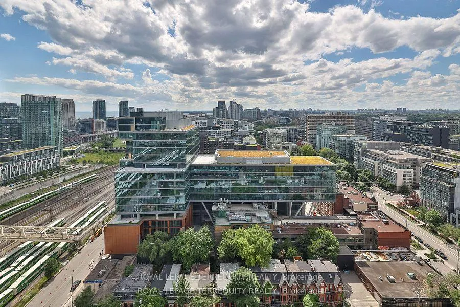 Photo 20 of Unit 1803, 480 Front Street W, Toronto, Waterfront Communities — HOMEH