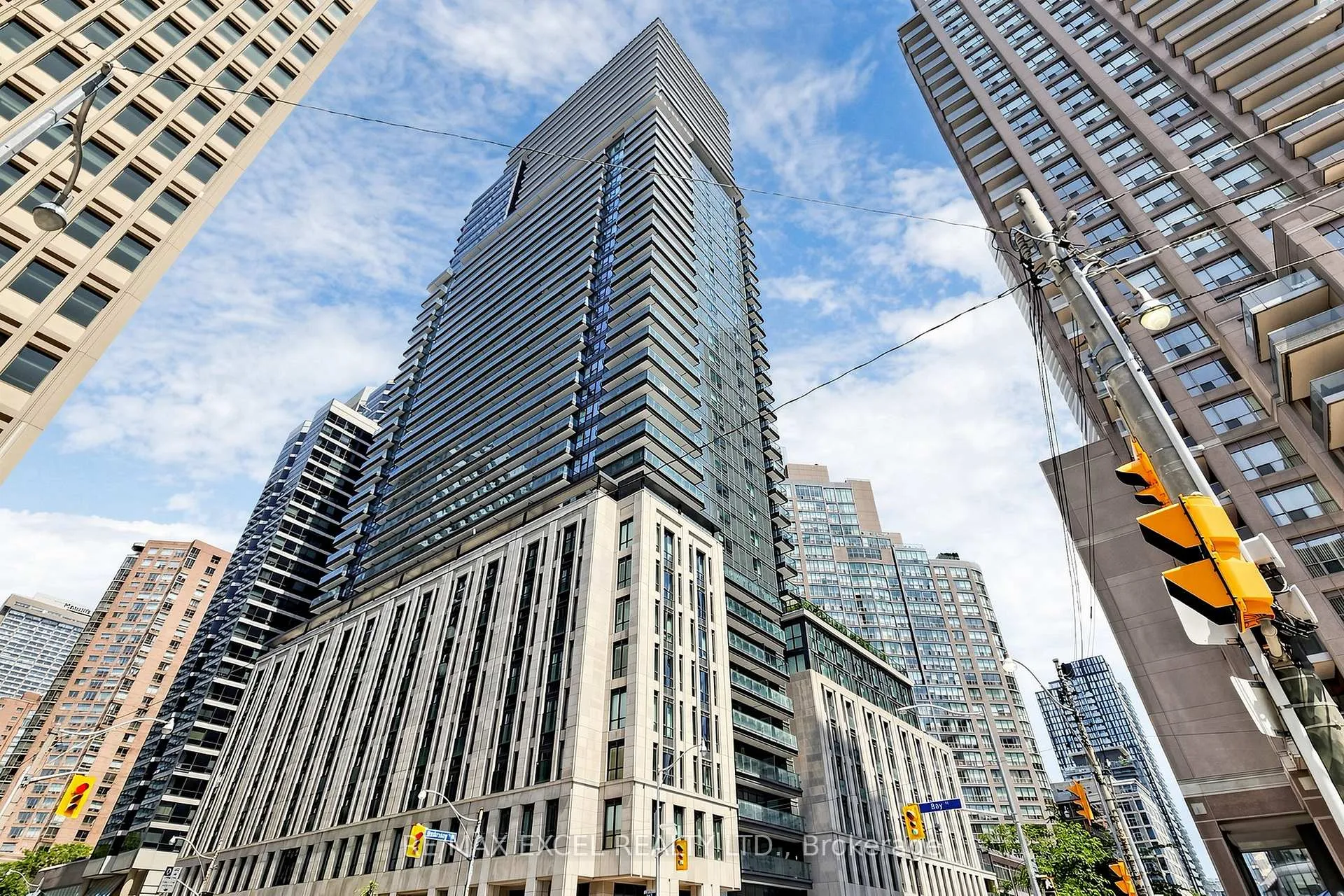 Photo 1 of Unit 1408, 955 Bay Street, Toronto, Bay Street Corridor — HOMEH