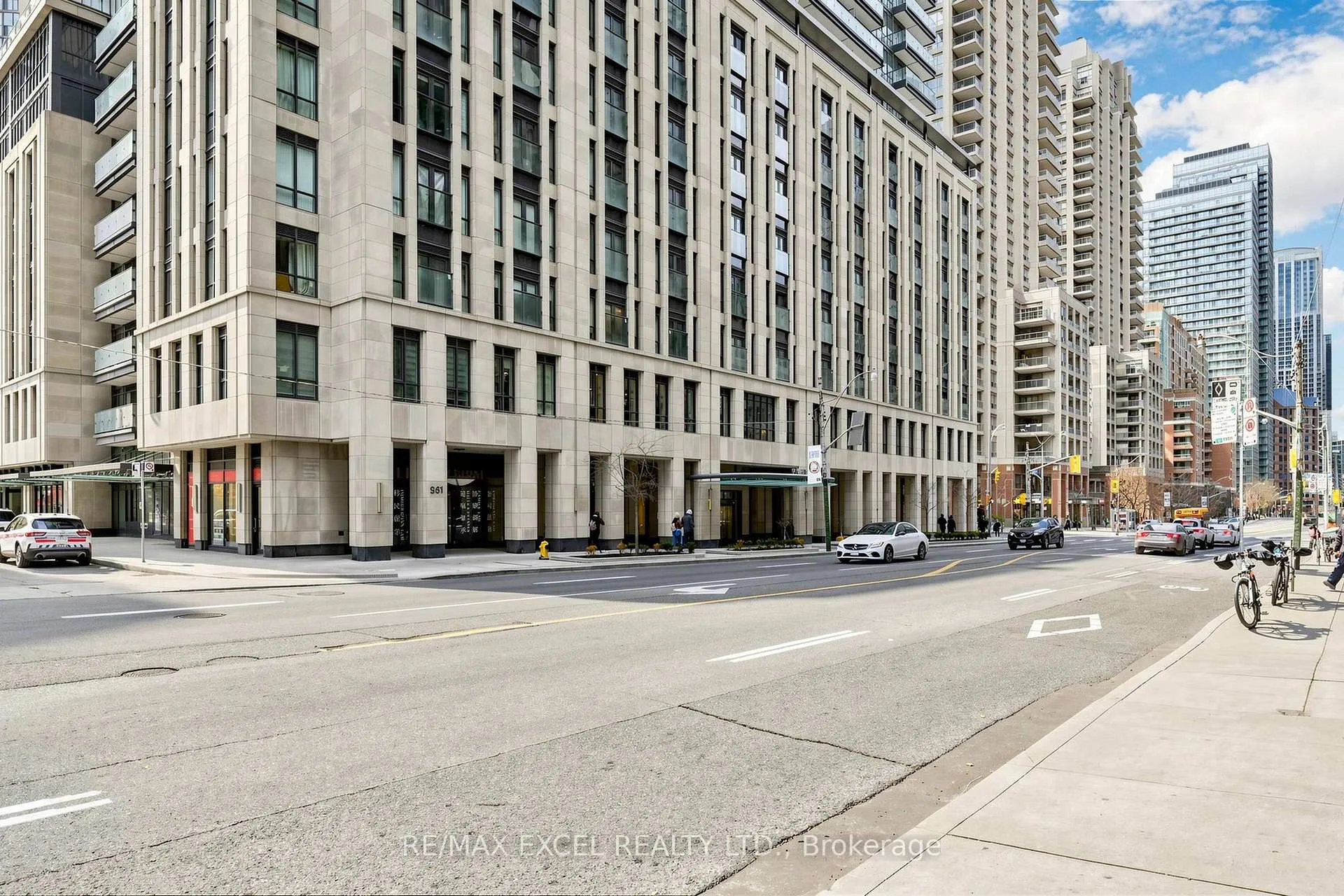 Photo 2 of Unit 1408, 955 Bay Street, Toronto, Bay Street Corridor — HOMEH