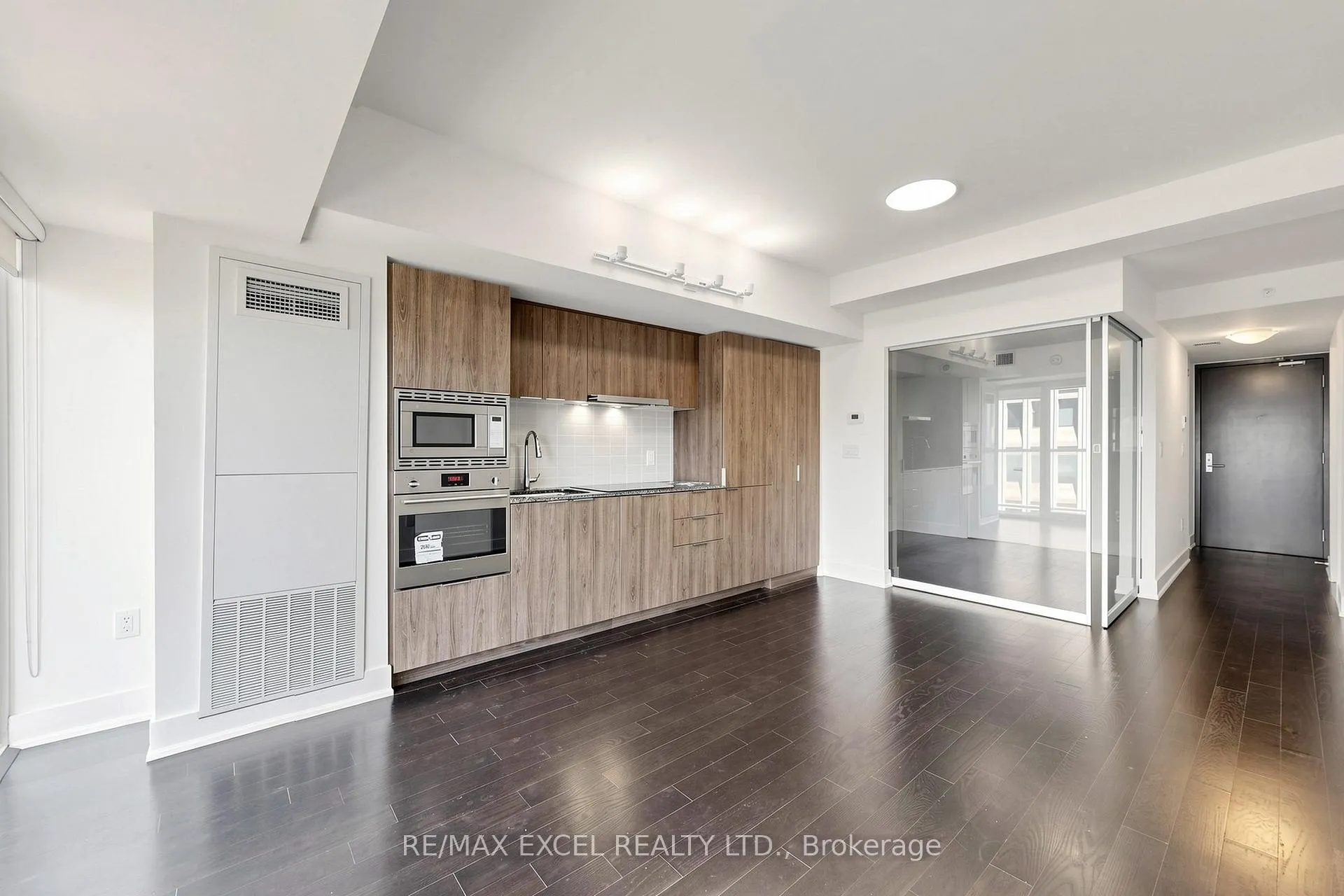 Photo 11 of Unit 1408, 955 Bay Street, Toronto, Bay Street Corridor — HOMEH