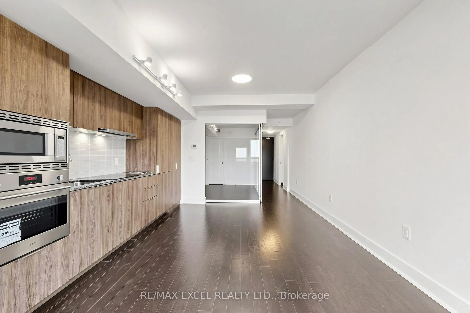 Photo 12 of Unit 1408, 955 Bay Street, Toronto, Bay Street Corridor — HOMEH