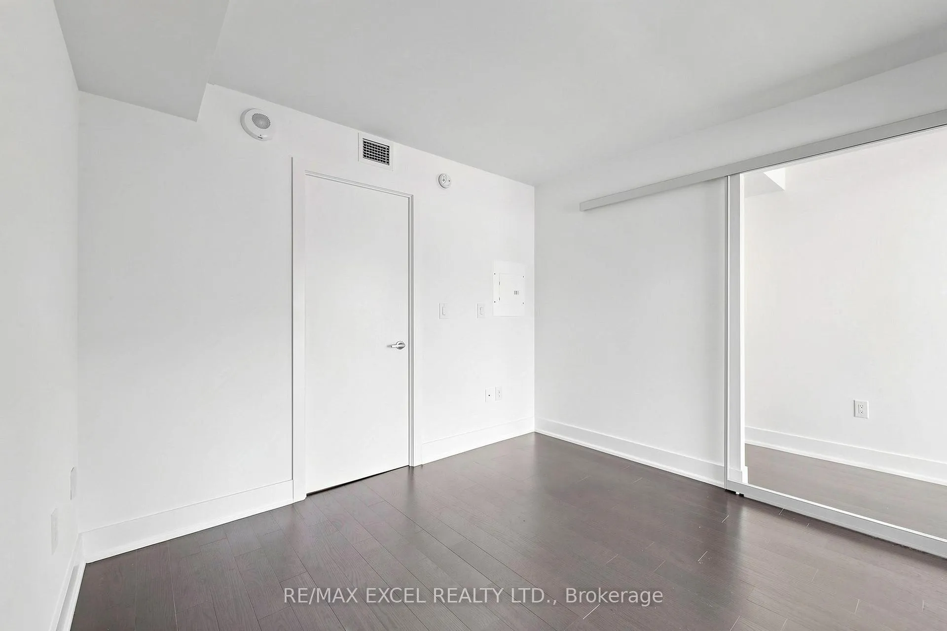 Photo 21 of Unit 1408, 955 Bay Street, Toronto, Bay Street Corridor — HOMEH