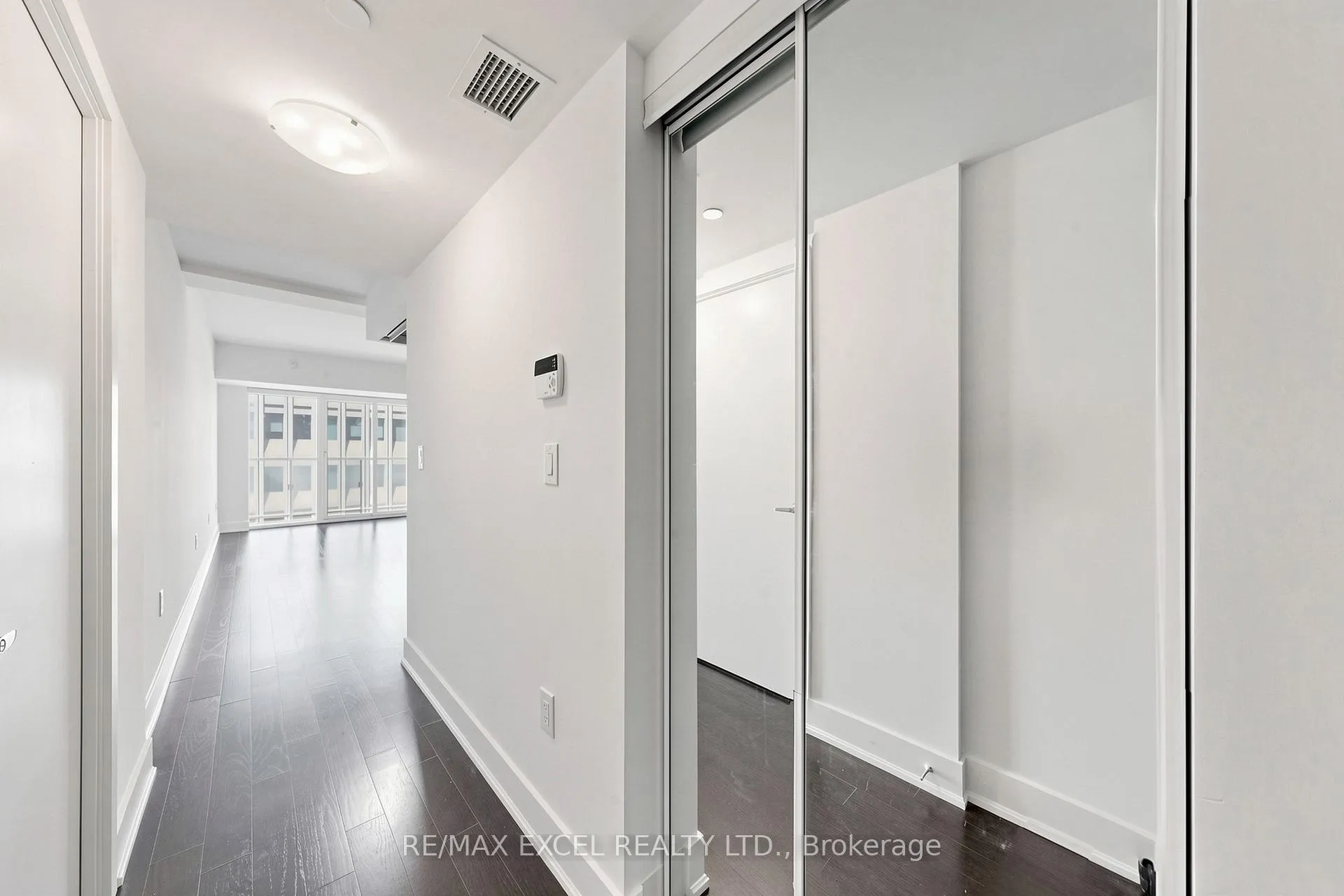 Photo 26 of Unit 1408, 955 Bay Street, Toronto, Bay Street Corridor — HOMEH