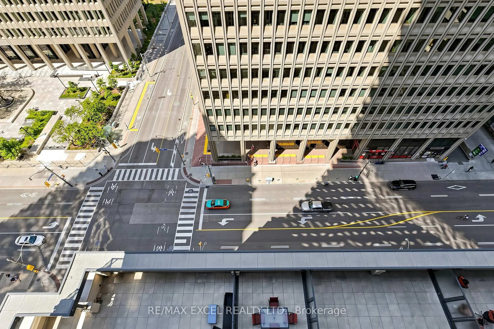 Photo 31 of Unit 1408, 955 Bay Street, Toronto, Bay Street Corridor — HOMEH