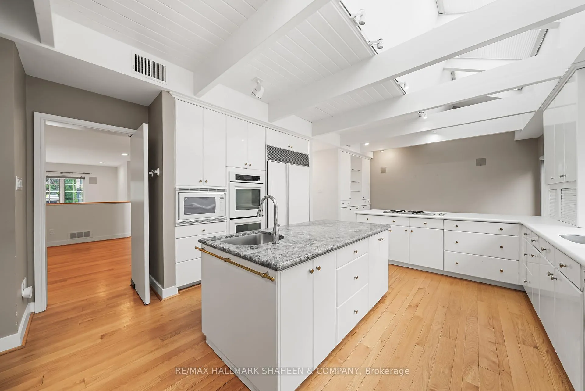 Photo 1 of 17 Cheltenham Avenue, Toronto, Lawrence Park South — HOMEH