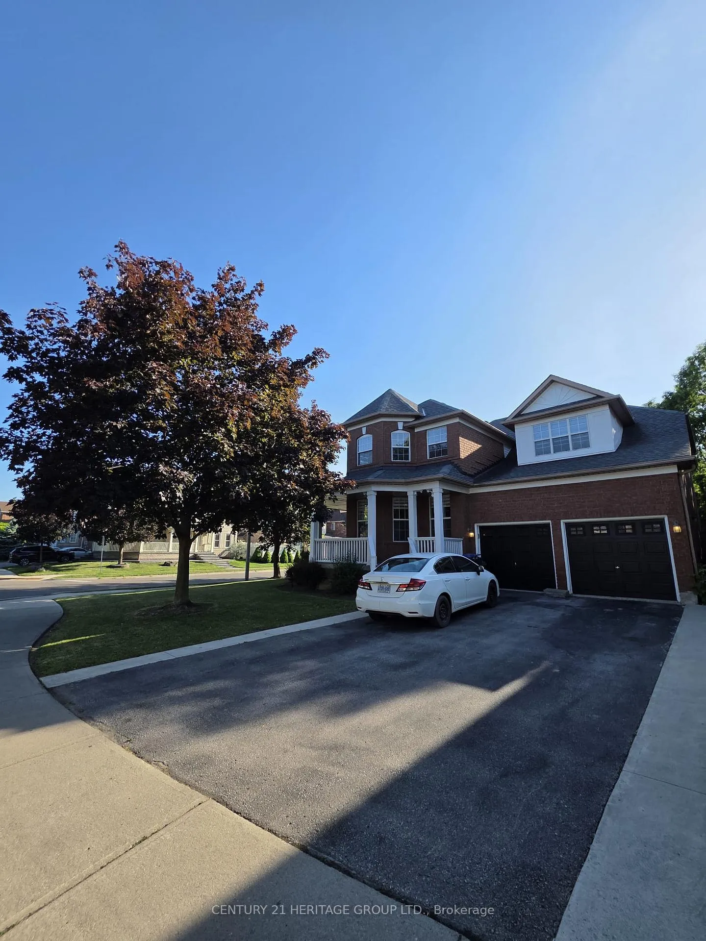 Photo 2 of 52 Brock Drive, Brampton, Vales of Castlemore — HOMEH