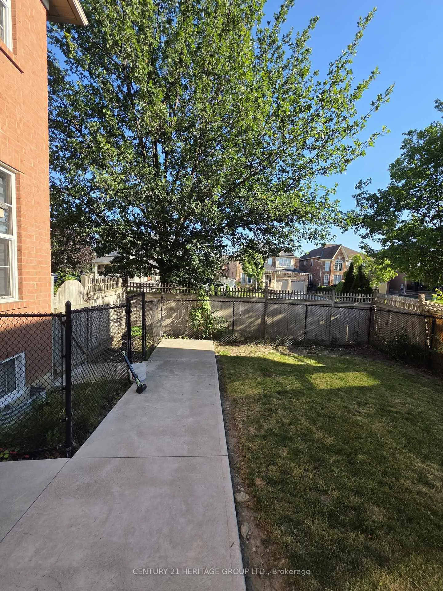 Photo 35 of 52 Brock Drive, Brampton, Vales of Castlemore — HOMEH