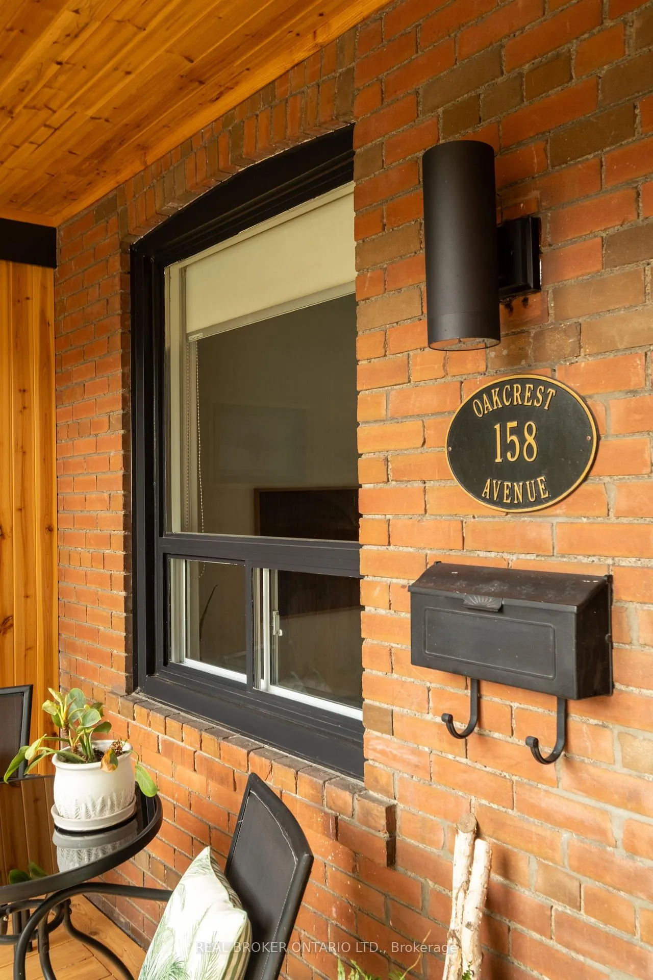Photo 5 of 158 Oakcrest Avenue, Toronto, East End-Danforth — HOMEH