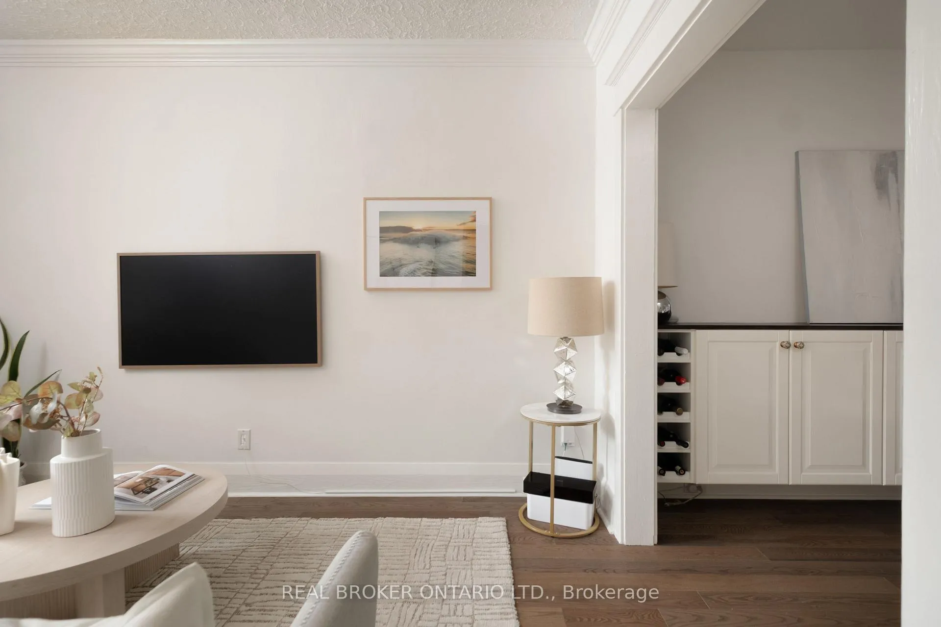 Photo 10 of 158 Oakcrest Avenue, Toronto, East End-Danforth — HOMEH
