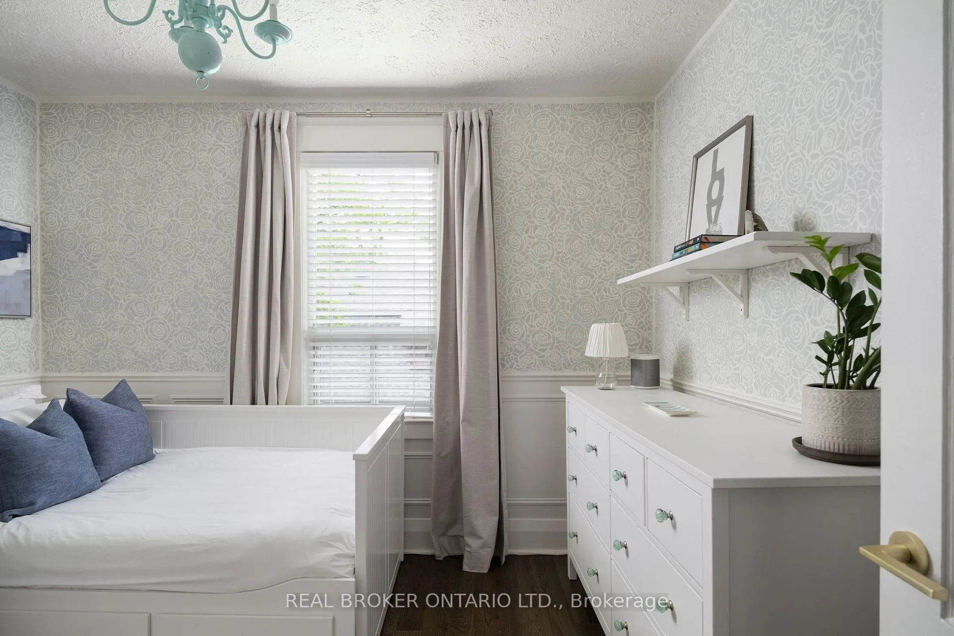 Photo 27 of 158 Oakcrest Avenue, Toronto, East End-Danforth — HOMEH