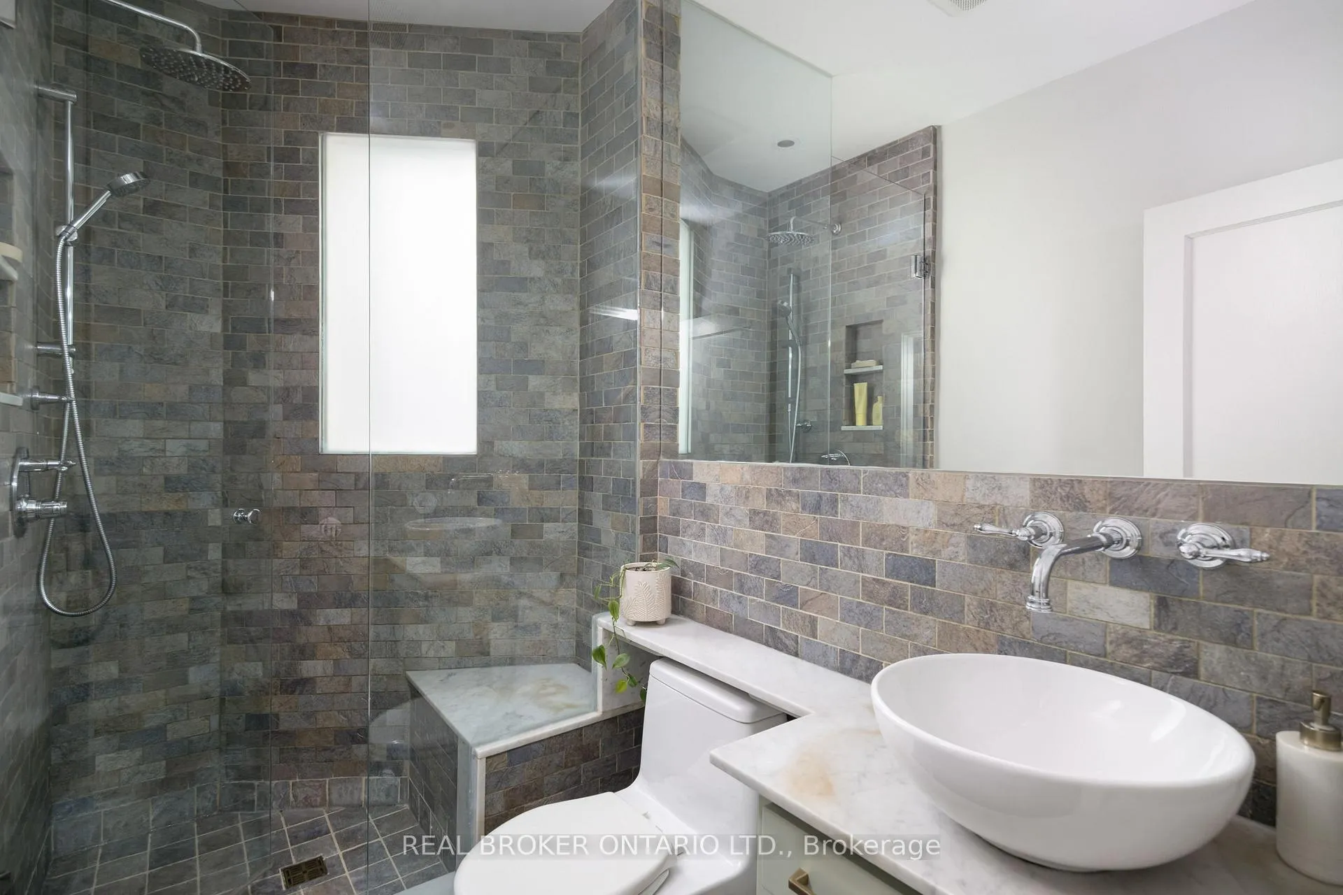 Photo 29 of 158 Oakcrest Avenue, Toronto, East End-Danforth — HOMEH