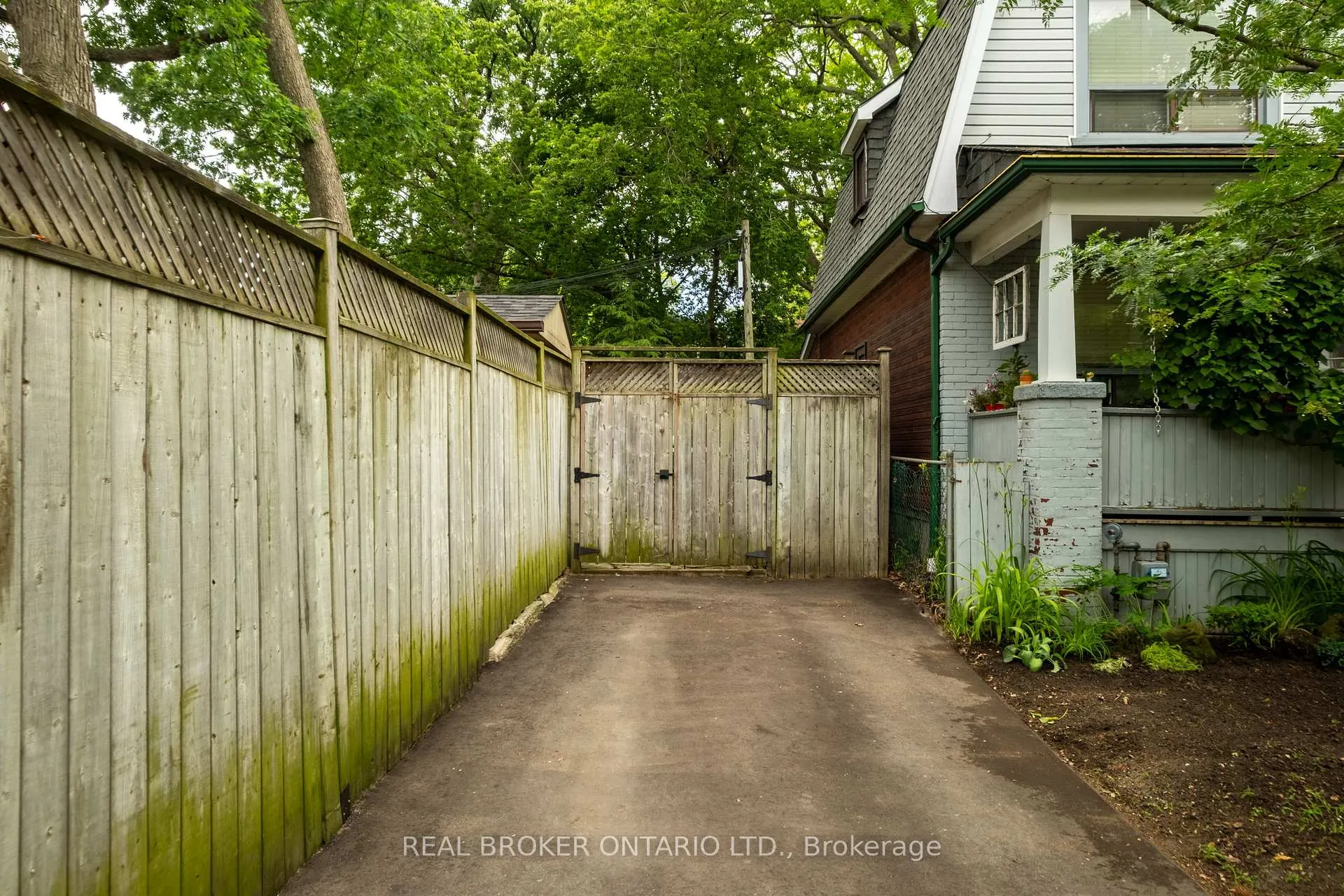 Photo 47 of 158 Oakcrest Avenue, Toronto, East End-Danforth — HOMEH