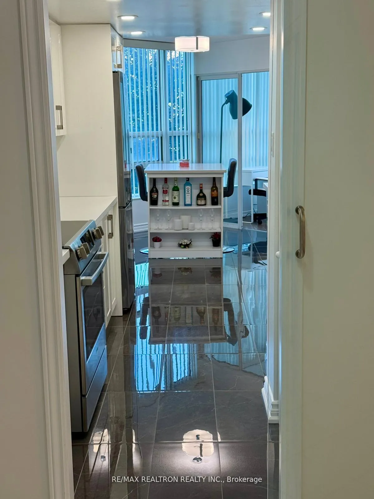 Photo 6 of Unit 309, 7825 Bayview Avenue, Markham, Aileen-Willowbrook — HOMEH
