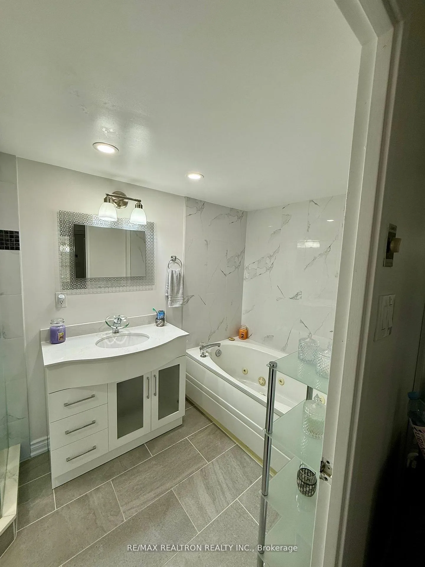 Photo 18 of Unit 309, 7825 Bayview Avenue, Markham, Aileen-Willowbrook — HOMEH
