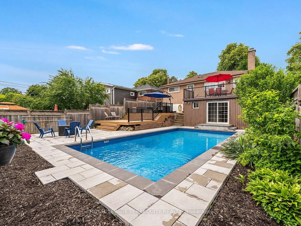 Photo 3 of 33 Ludgate Drive, Etobicoke, Rexdale-Kipling — HOMEH