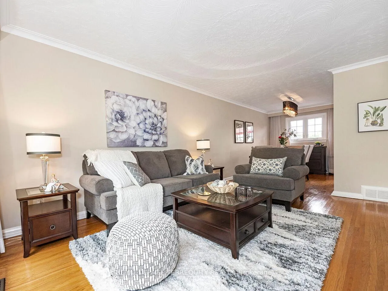 Photo 10 of 33 Ludgate Drive, Etobicoke, Rexdale-Kipling — HOMEH