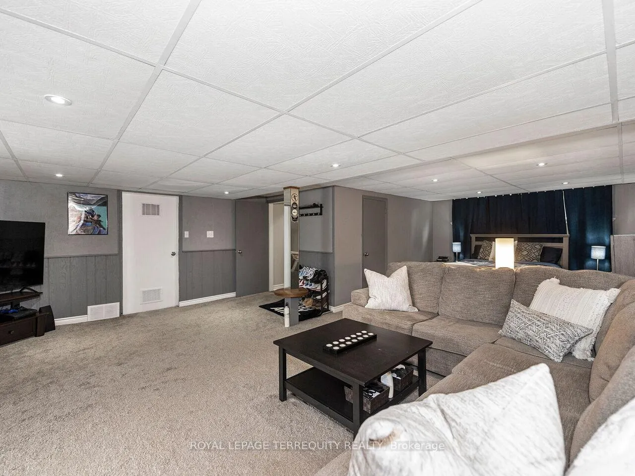 Photo 25 of 33 Ludgate Drive, Etobicoke, Rexdale-Kipling — HOMEH